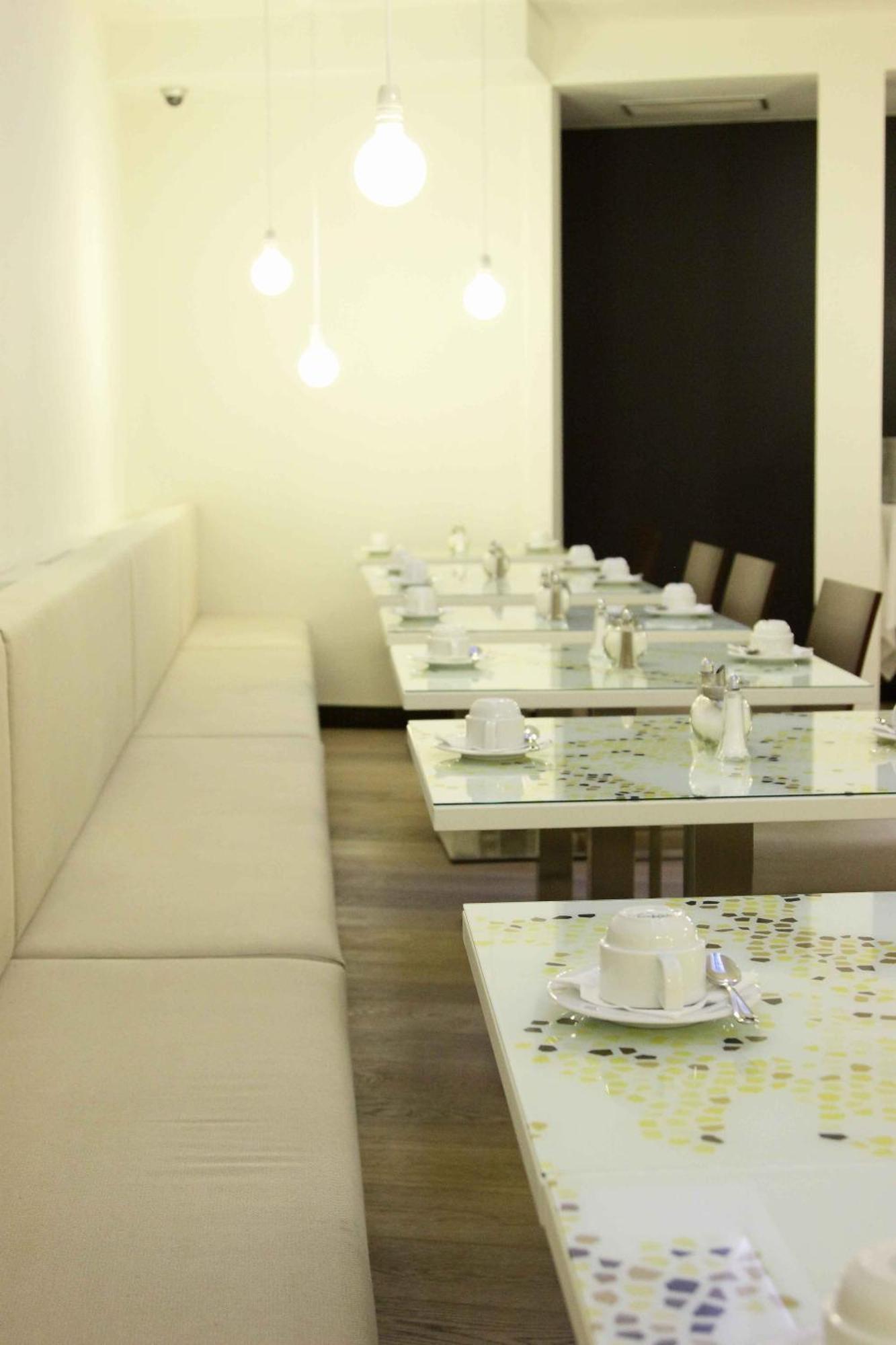 Hotel Pure White Prag